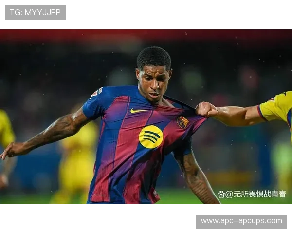 西甲赛场再现英雄本色 赛后一举动引发全网热议